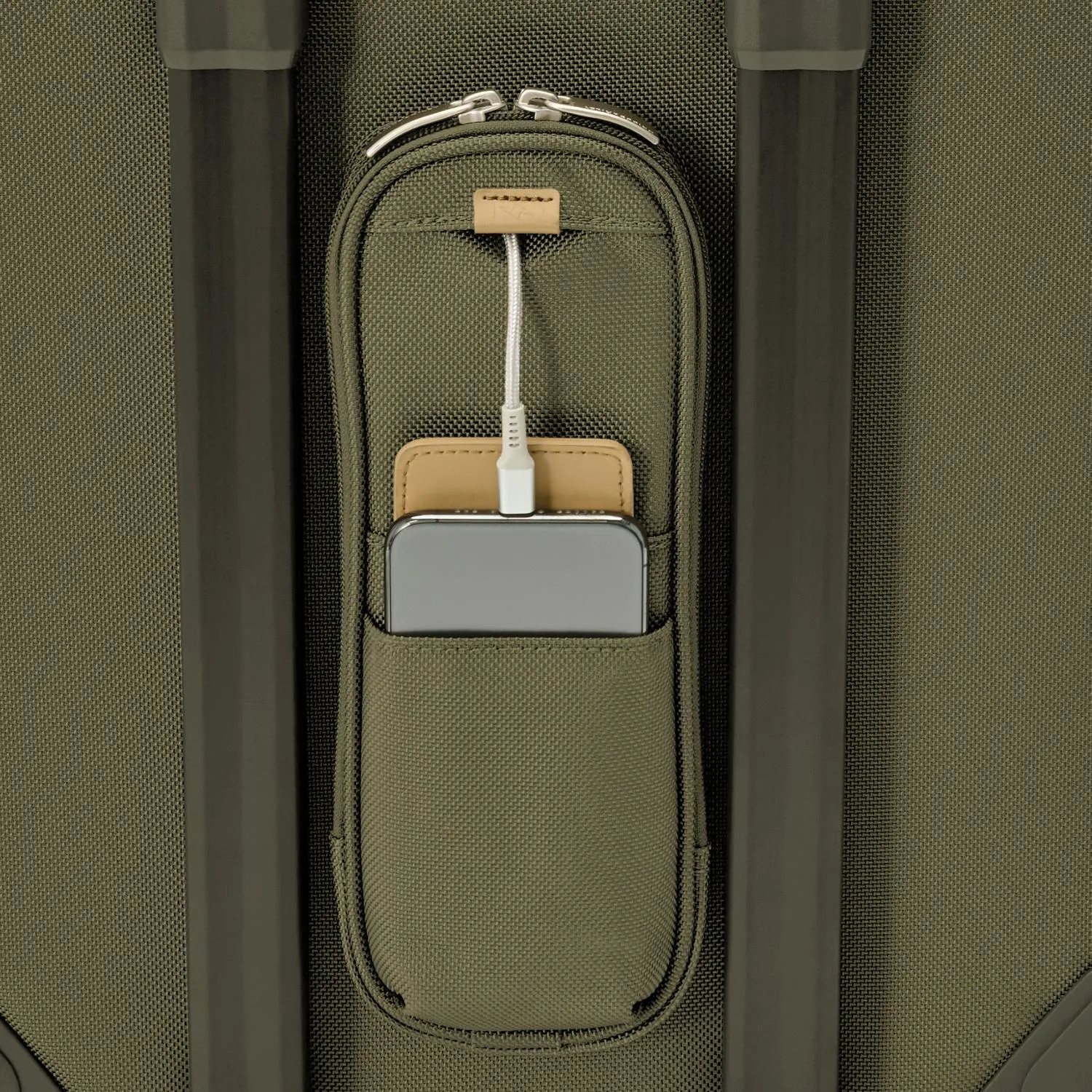 Baseline Essential Carry-on Spinner 22"