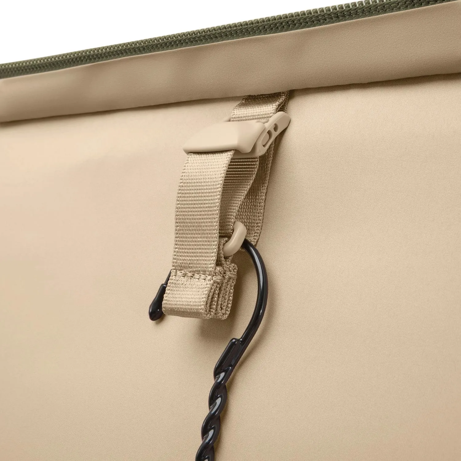 Baseline Essential Carry-on Spinner 22"