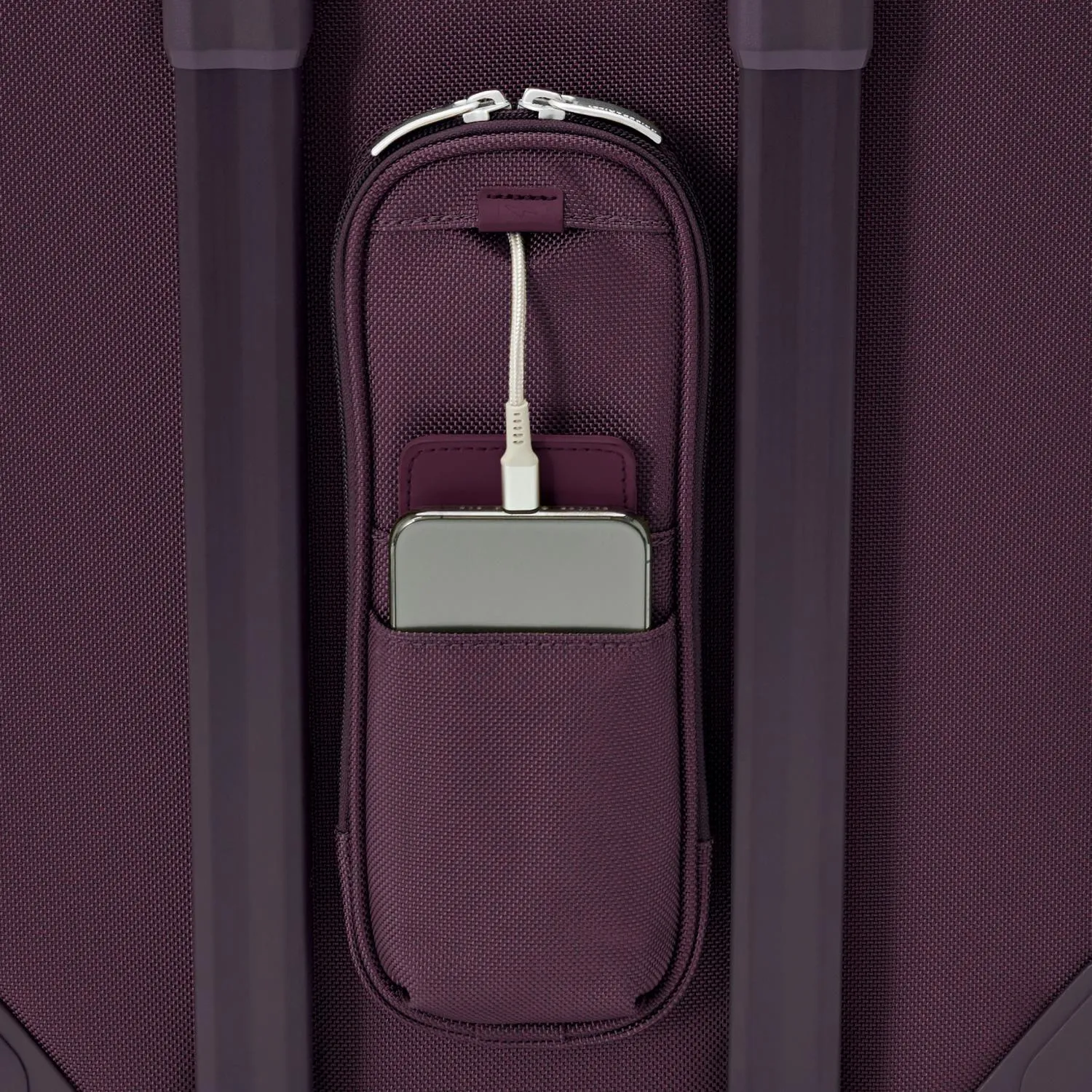 Baseline Essential Carry-on Spinner 22"