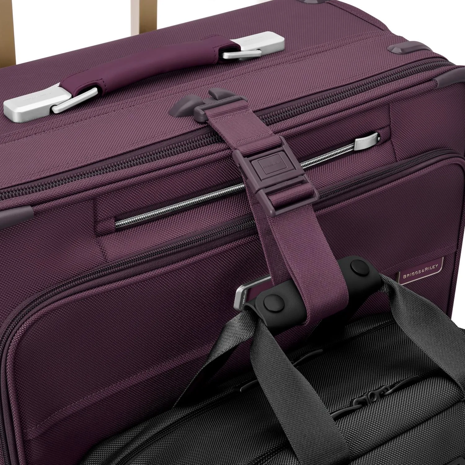 Baseline Essential Carry-on Spinner 22"