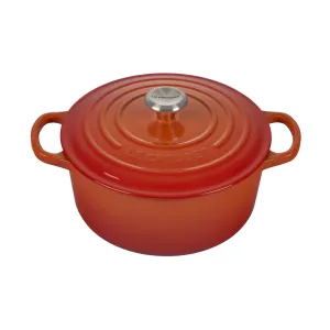 Le Creuset 3 1/2 Qt. Signature Round Dutch Oven w/Stainless Steel Knob - Flame