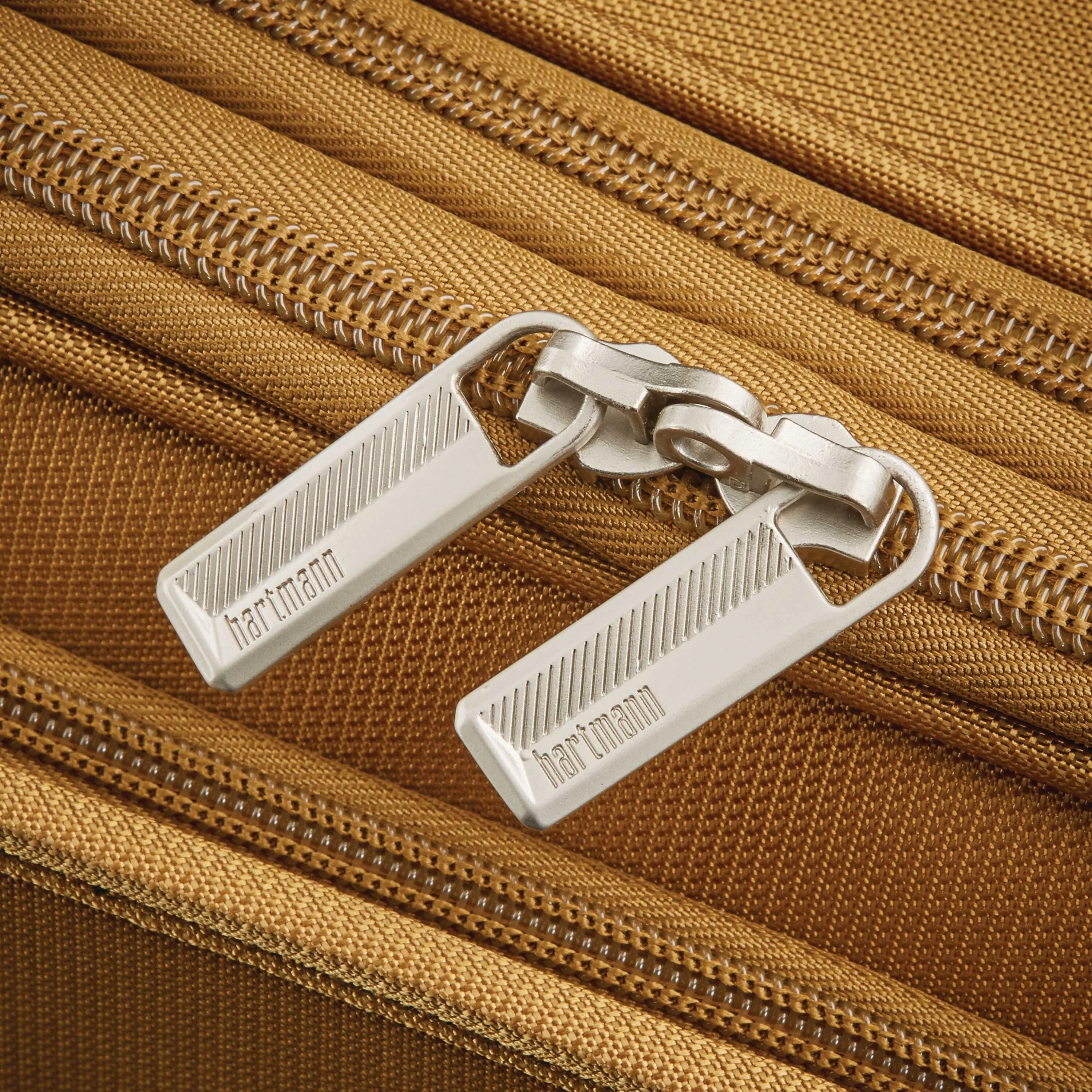 Metropolitan 2 Extended Journey Expandable Spinner Large