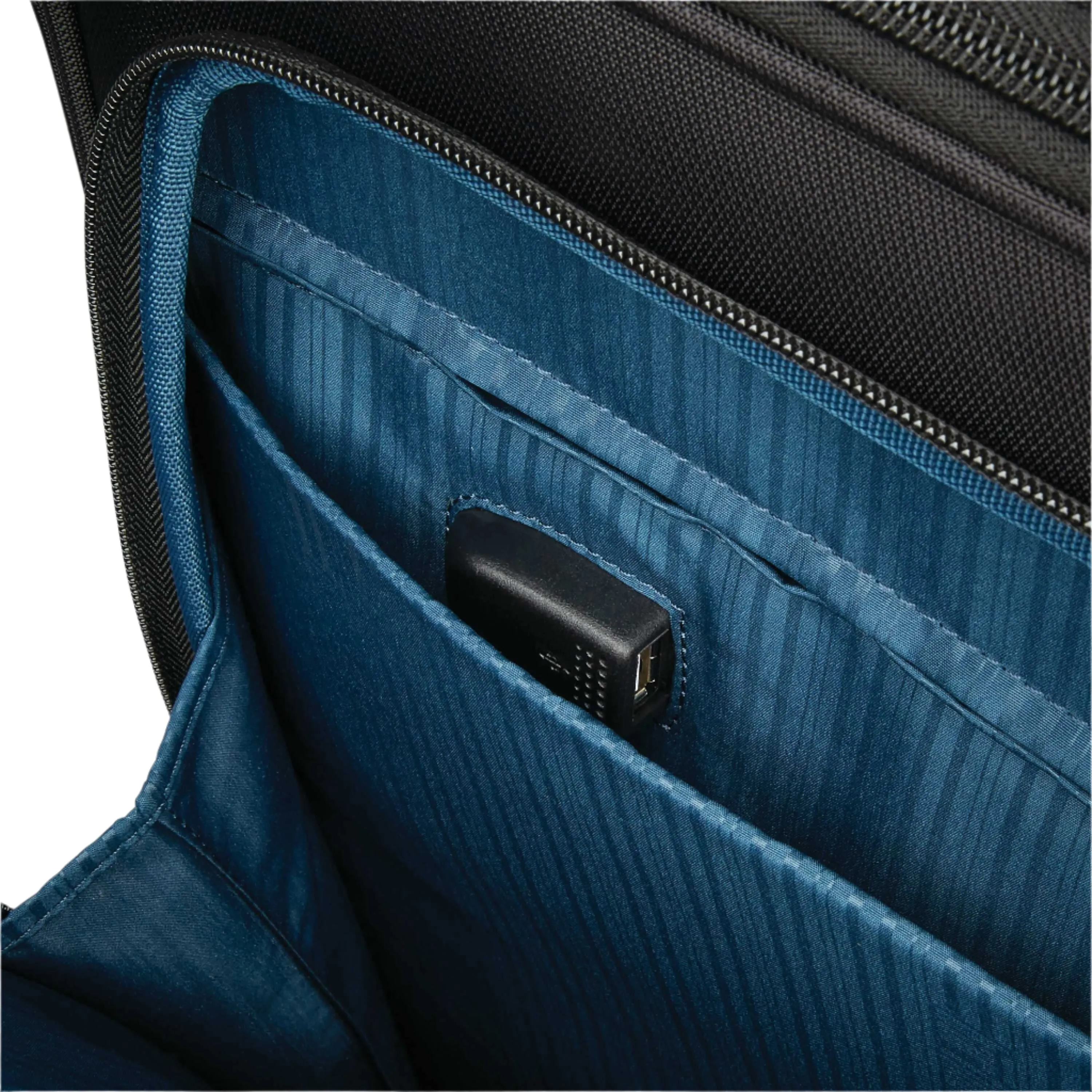 Metropolitan 2 Global Expandable Spinner Carry-On