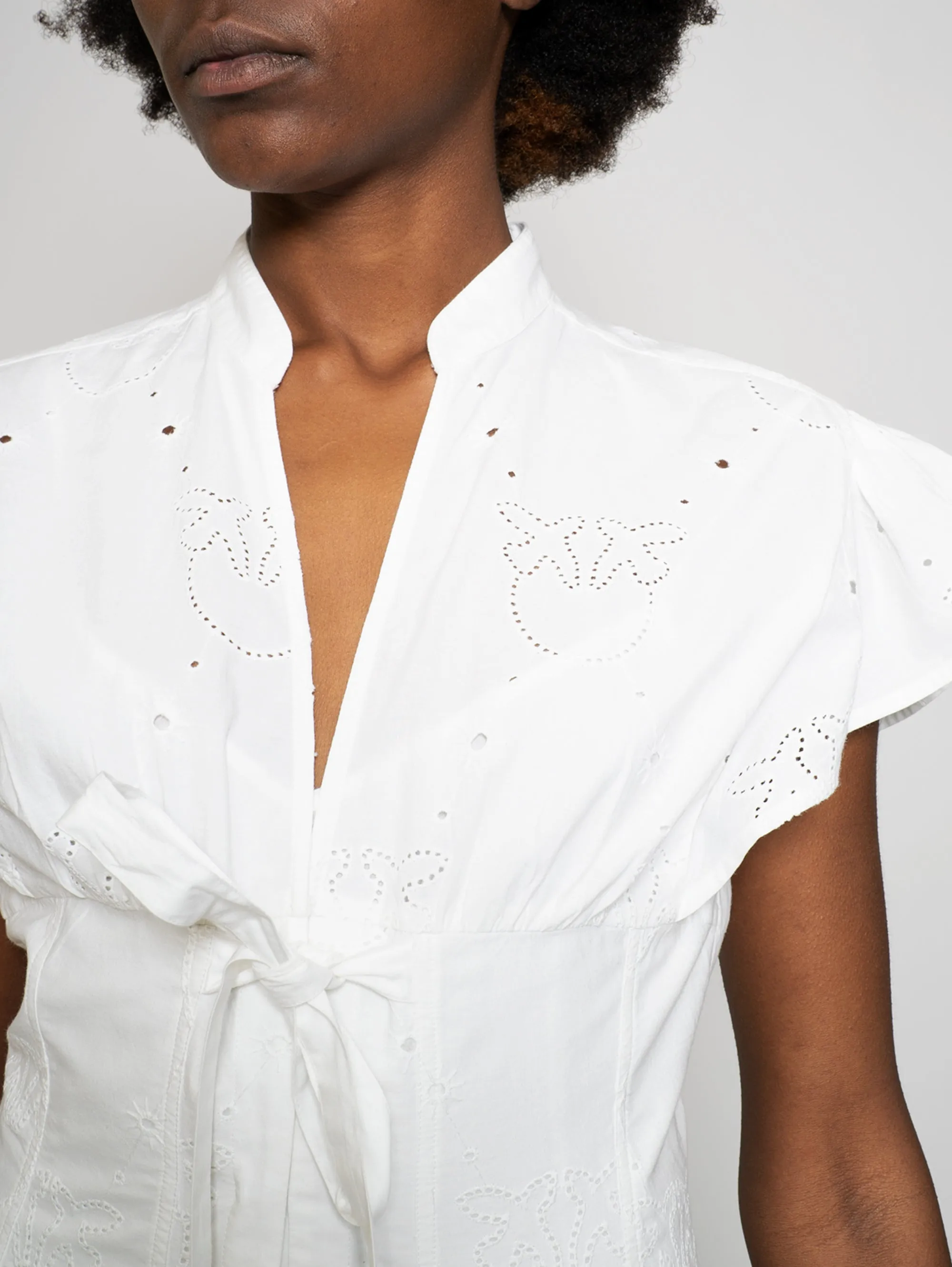 Short Dress in White Sangallo