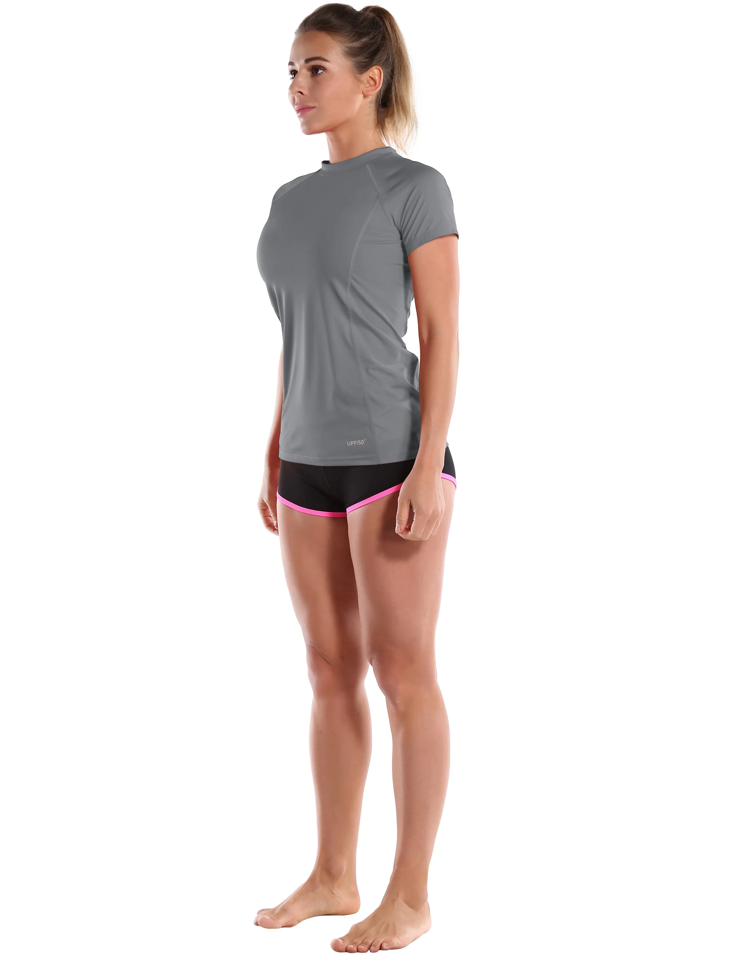 Short Sleeve UPF 50 Rashguard gray_Pilates