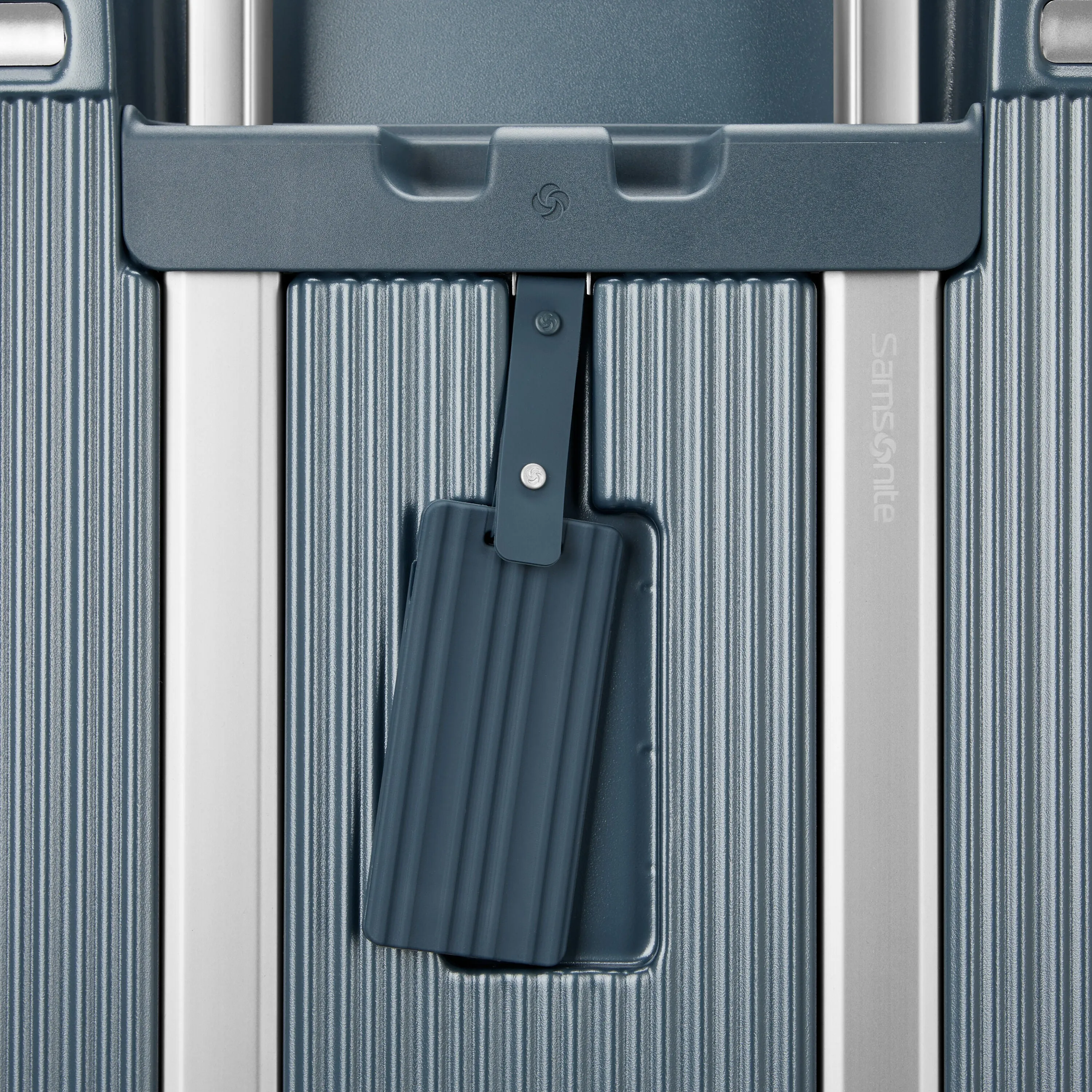 Silhouette 18 Hardside Large Spinner