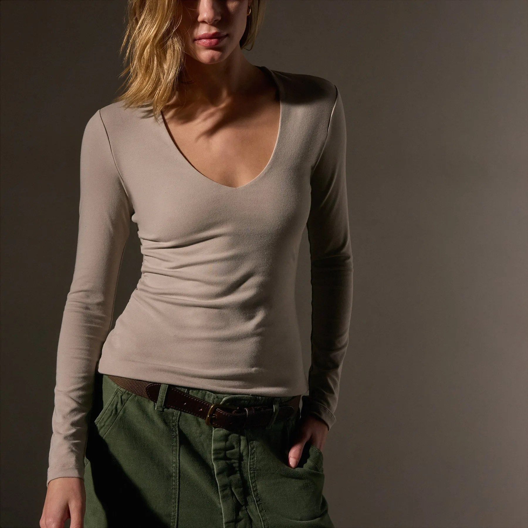Stretch Lotus Deep V Tee - Tan