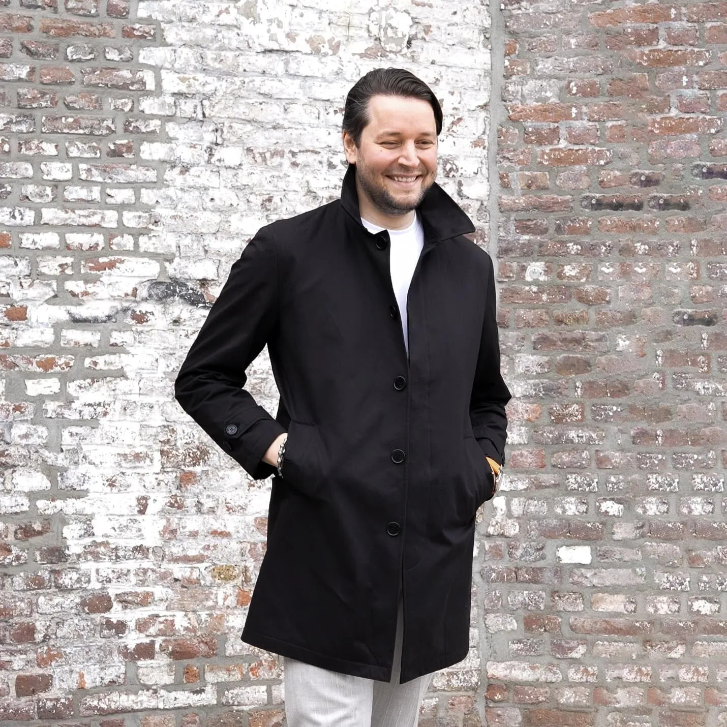 The BOND TRENCH COAT