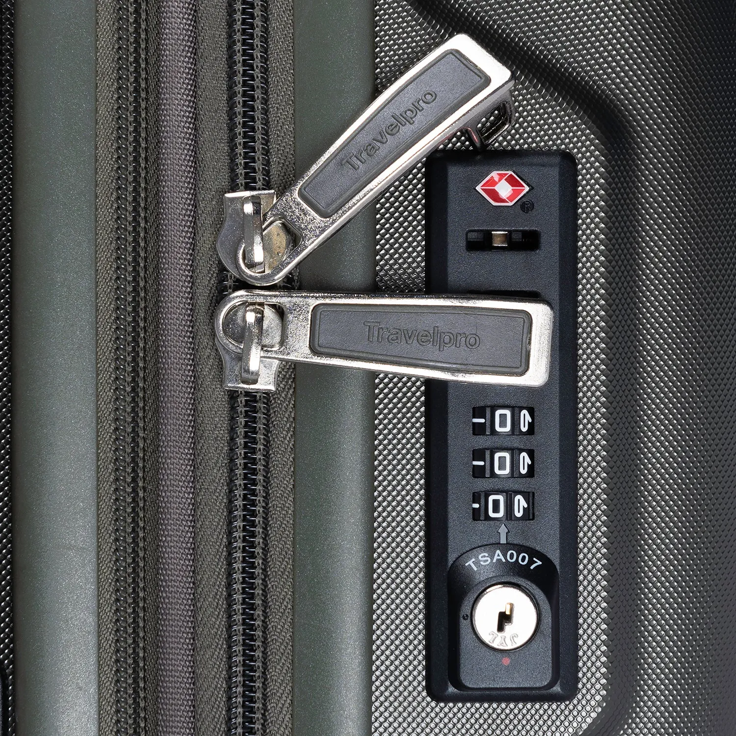TravelPro Maxlite 5 25" 4-Wheel Medium Luggage