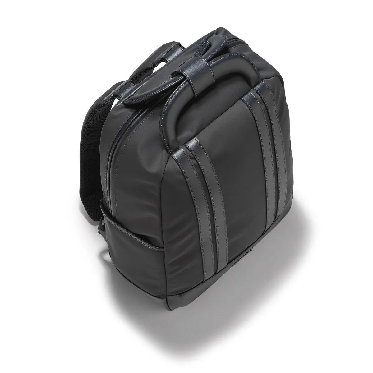ZERO Halliburton The Journal Nylon Checkpoint Friendly Lightweight Backpack